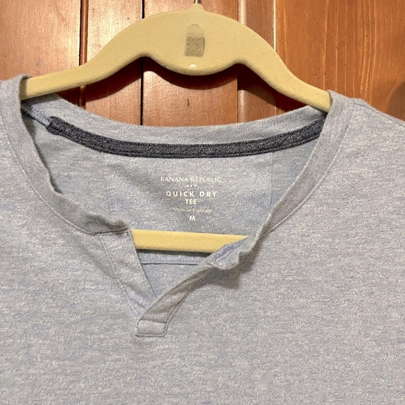 Men’s Banana Republic Short Sleeve Tee - Medium - Picture 1 of 5